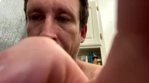 vicrobertson595 online show from October 7, 3:58 am