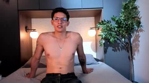 Victor Oliveira online show from March 29, 7:47 pm