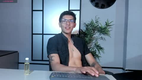 Victor Oliveira online show from March 30, 7:48 pm