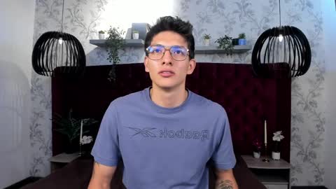 Victor Oliveira online show from April 2, 7:11 pm