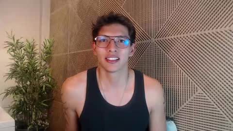 Victor Oliveira online show from April 13, 7:52 pm