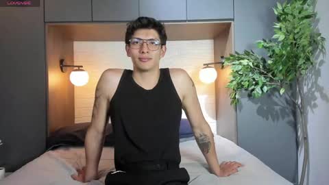 Victor Oliveira online show from April 17, 10:02 pm