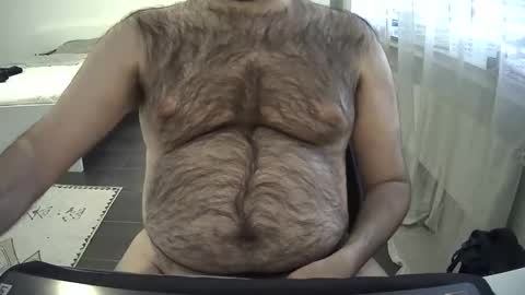 VictorHume online show from April 17, 5:27 pm