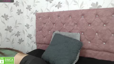 Snapshot of victoria017 chatting on December 20, 11:47 pm Victoria online show from December 20, 11:47 pm