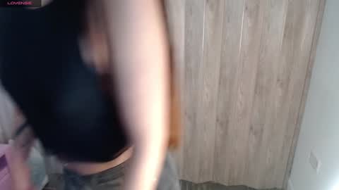 Snapshot of victoria017 chatting on February 5, 8:32 am Victoria online show from February 5, 8:32 am