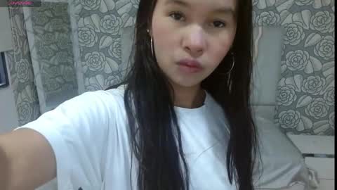 Snapshot of victoria1_tay chatting on May 1, 11:48 am victoria1_tay online show from May 1, 11:48 am