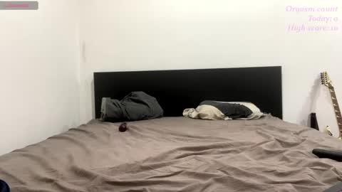 Snapshot of victoria97 chatting on December 13, 2:05 pm Victoria97 online show from December 13, 2:05 pm