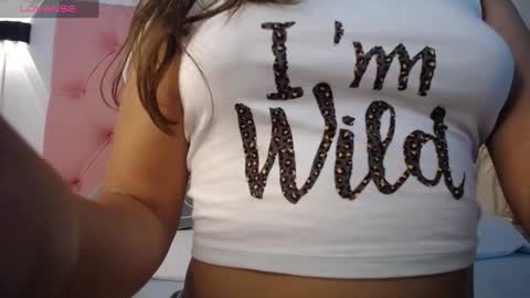 Snapshot of victoria_243 chatting on November 23, 5:18 am victoria online show from November 23, 5:18 am