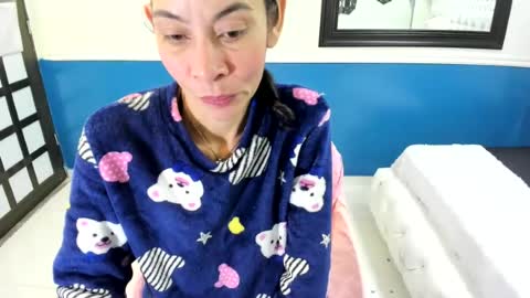 Snapshot of victoria__grey_ chatting on July 20, 6:38 am Victoria grey online show from July 20, 6:38 am
