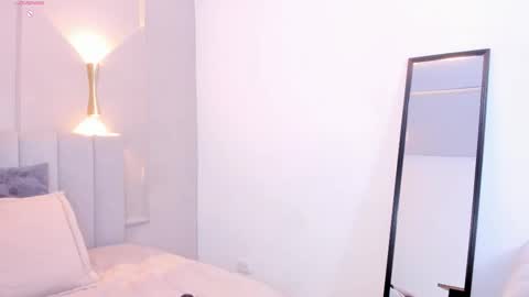 victoria  online show from February 13, 7:54 pm