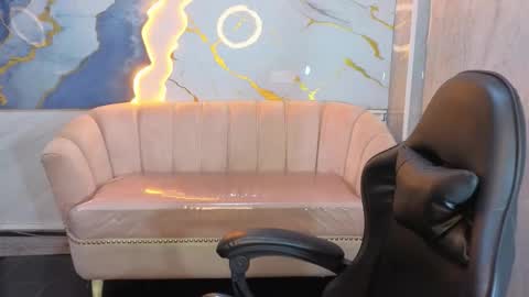 victoria_castillo_b online show from March 29, 7:36 pm