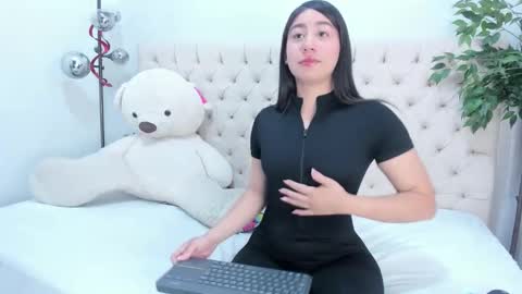 Victoria online show from April 2, 7:44 pm