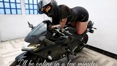 Victoria Collins online show from April 7, 12:38 pm