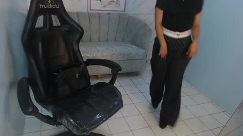 Snapshot of victoria_hernandez_t chatting on May 7, 2:00 pm Victoria online show from May 7, 2:00 pm