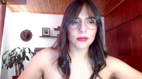Snapshot of victoria_martelo chatting on May 8, 5:29 pm VICTORIA MARTELO online show from May 8, 5:29 pm