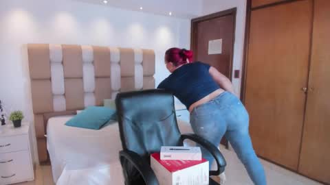 Snapshot of victoria_mooree chatting on January 6, 6:44 pm Victoria Everyday From 1400 to 2130 Col Time online show from January 6, 6:44 pm