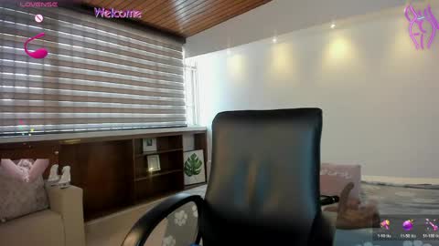 Snapshot of victoria_mooree chatting on April 22, 5:47 pm Victoria Everyday From 1400 to 2130 Col Time online show from April 22, 5:47 pm