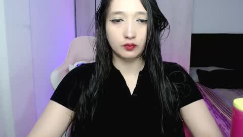 Snapshot of victoria_smile_ chatting on November 17, 4:35 pm Victoria online show from November 17, 4:35 pm