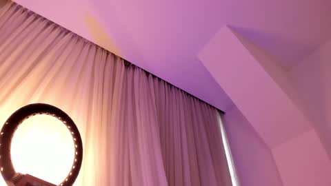 Snapshot of victoria_vallejo chatting on February 1, 2:34 pm victoria online show from February 1, 2:34 pm