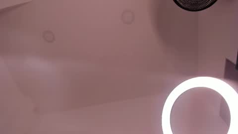 Snapshot of victoria_vallejo chatting on March 3, 2:37 pm victoria online show from March 3, 2:37 pm