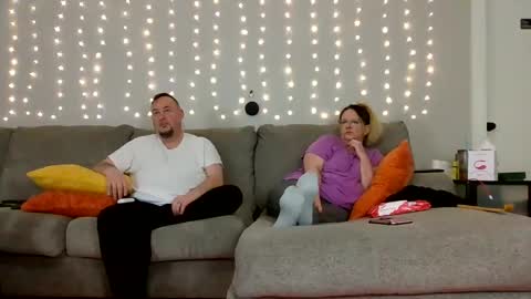Snapshot of victoriaandjesse chatting on January 2, 4:02 pm Victoria and Jesse online show from January 2, 4:02 pm