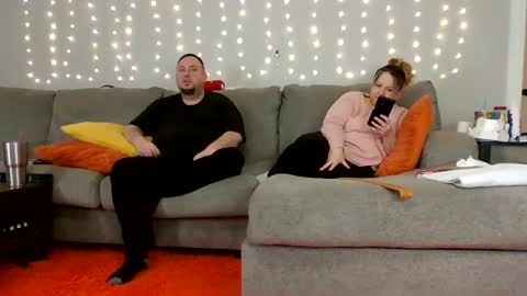 Snapshot of victoriaandjesse chatting on February 2, 3:54 am Victoria and Jesse online show from February 2, 3:54 am