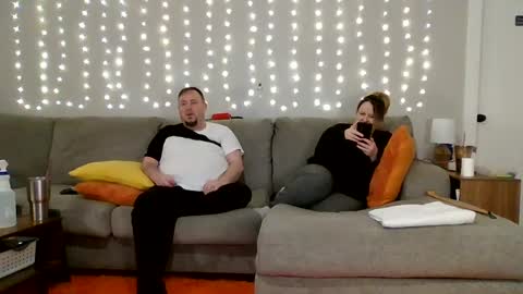 Snapshot of victoriaandjesse chatting on February 10, 3:53 pm Victoria and Jesse online show from February 10, 3:53 pm