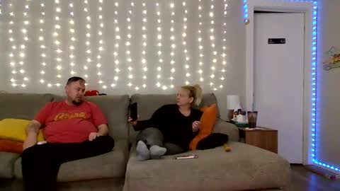 Snapshot of victoriaandjesse chatting on March 10, 3:34 am Victoria and Jesse online show from March 10, 3:34 am