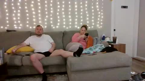 Victoria and Jesse online show from November 1, 1:07 am