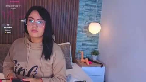 Victoria Andrade online show from February 16, 12:23 pm