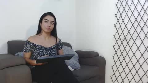 Vicky online show from February 24, 3:32 pm