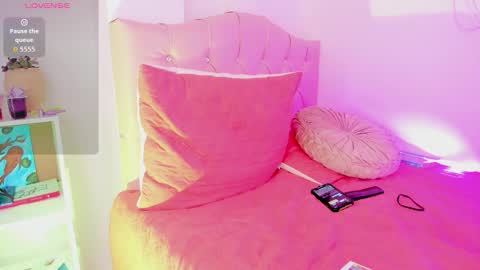 Victoria online show from October 26, 11:31 pm