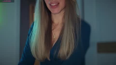 Snapshot of victoriachance chatting on November 12, 3:23 pm Victoria means victory... always online show from November 12, 3:23 pm