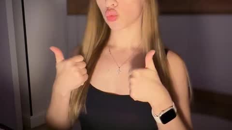 Snapshot of victoriachance chatting on December 14, 2:44 pm Victoria means victory... always online show from December 14, 2:44 pm