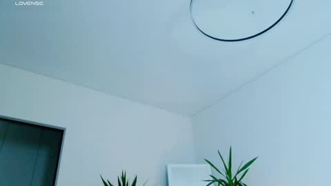 Miss V online show from April 23, 4:24 am