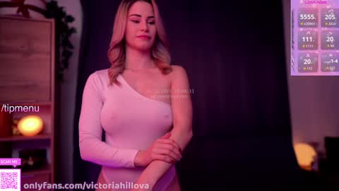 Victoria Hillova online show from December 19, 1:40 pm