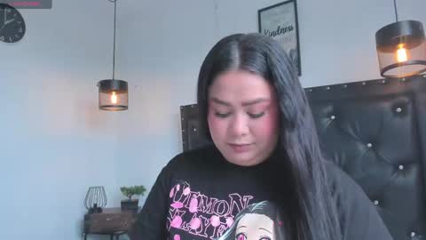 Snapshot of victoriajk chatting on April 25, 1:52 pm Victoria online show from April 25, 1:52 pm
