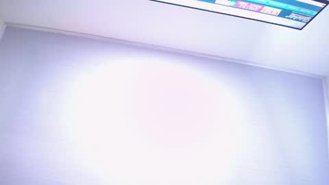 VICTORIA JOHNS online show from January 10, 6:06 pm