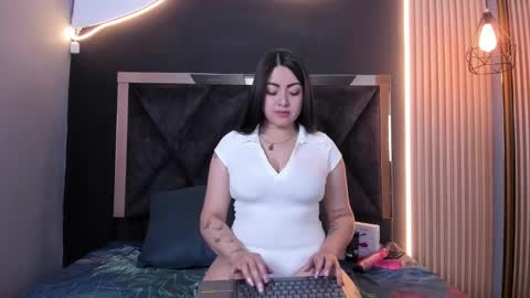 VICTORIA JOHNS online show from January 30, 12:27 pm