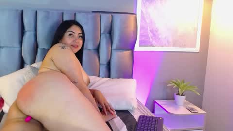 VICTORIA JOHNS online show from February 10, 10:09 am