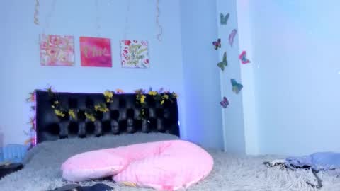 Victoria Larson - Independient Model online show from November 7, 11:05 pm