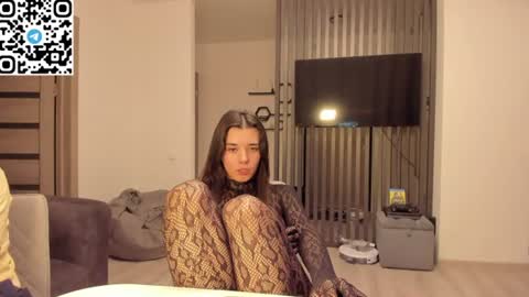 victoriapartner online show from June 9, 10:54 pm