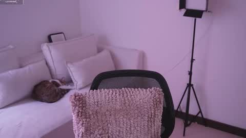 Victoria online show from September 28, 4:45 pm