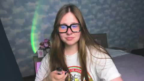 Snapshot of victoriassecrets_ chatting on July 4, 4:46 pm victoriassecrets_ online show from July 4, 4:46 pm