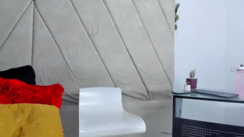 Snapshot of victoriawillss chatting on November 6, 10:32 pm ADRIANA online show from November 6, 10:32 pm