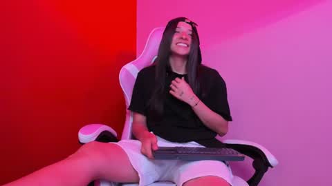 victoriazaenz online show from July 8, 3:44 am