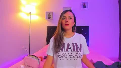 victoriia_rose_ online show from March 28, 4:01 am