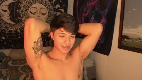 Snapshot of victorino_jhonson chatting on December 13, 6:05 pm Victorino Jhonson online show from December 13, 6:05 pm