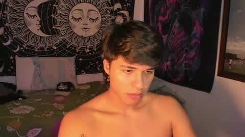 Snapshot of victorino_jhonson chatting on December 26, 9:15 pm Victorino Jhonson online show from December 26, 9:15 pm