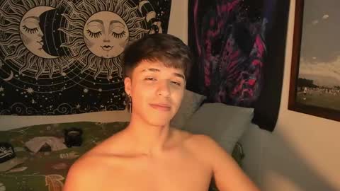 Snapshot of victorino_jhonson chatting on January 3, 2:43 am Victorino Jhonson online show from January 3, 2:43 am